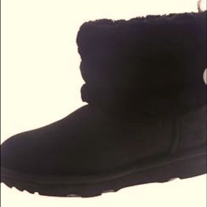 (Authentic) FLUFFY MINI QUILTED UGG (BIG KID SIZE 6) BLACK